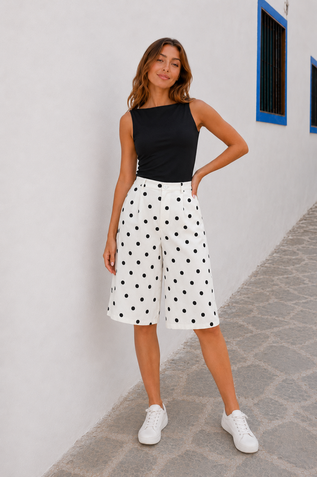 Macarena | Bermudas de lunares en Blanco